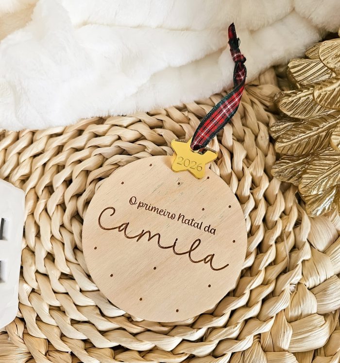 Bola de Natal O Primeiro Natal em Madeira com Nome