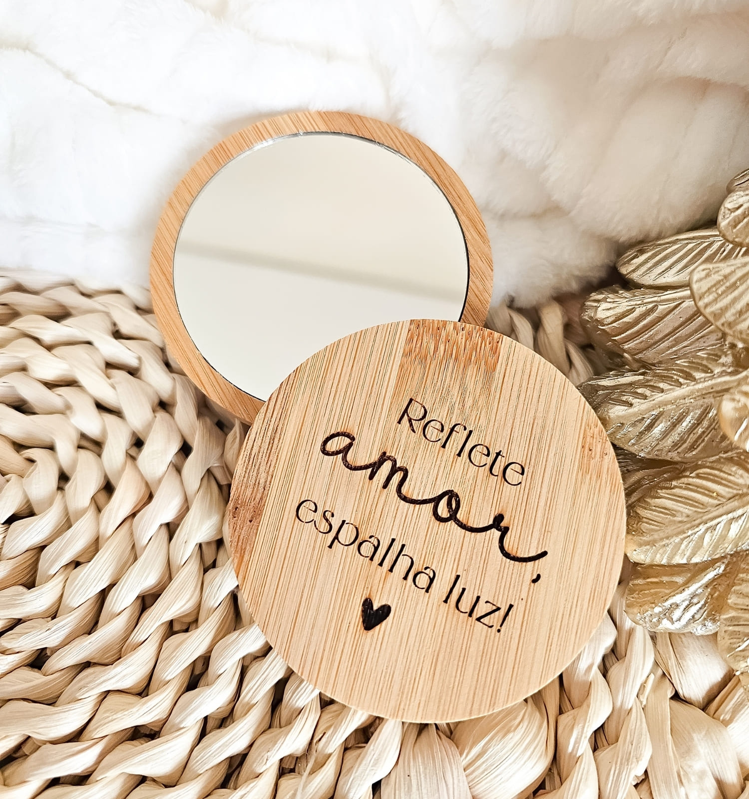 Espelho de Bolso em Madeira com Frase Personalizada Espelho de Bolso em Madeira com Frase Personalizada