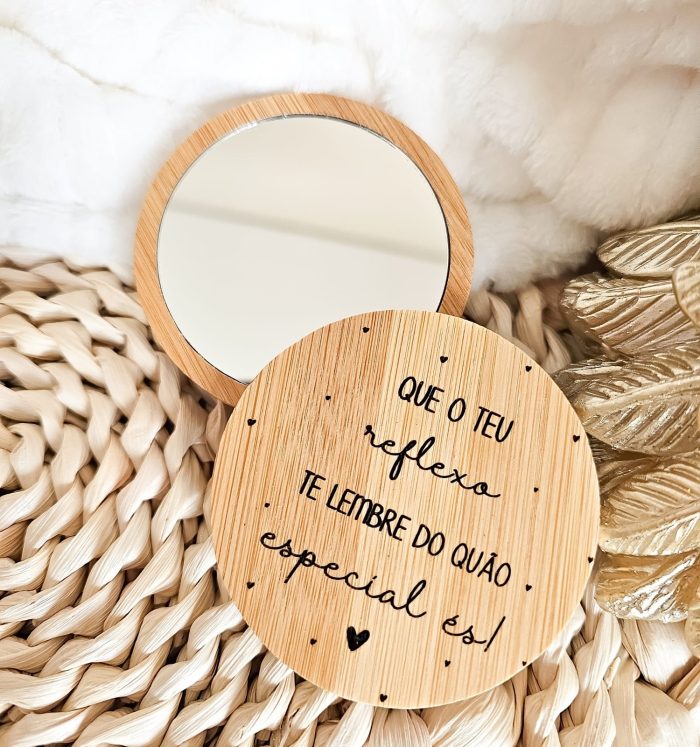 Espelho de Bolso em Madeira com Frase Personalizada