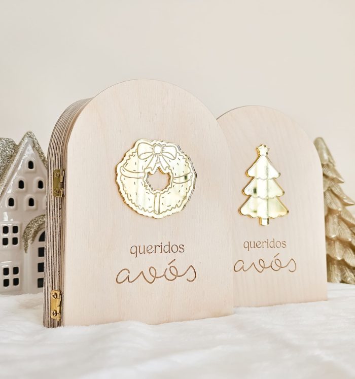 Moldura Livro de Natal em Madeira - Pai Natal