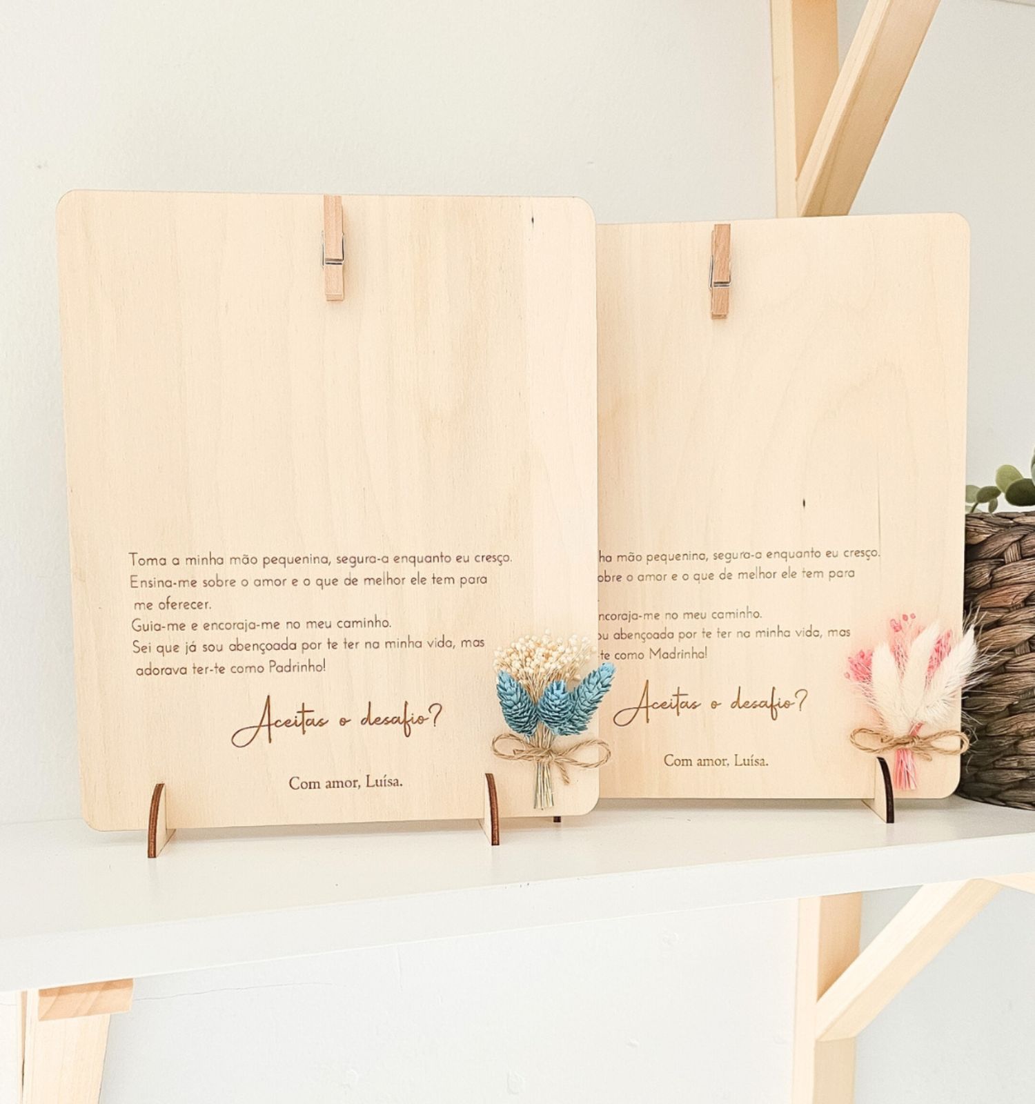Convite de Padrinhos Personalizado com Flores Secas - PIPÁPÁ - Amor em Madeira Convite de Padrinhos Personalizado com Flores Secas