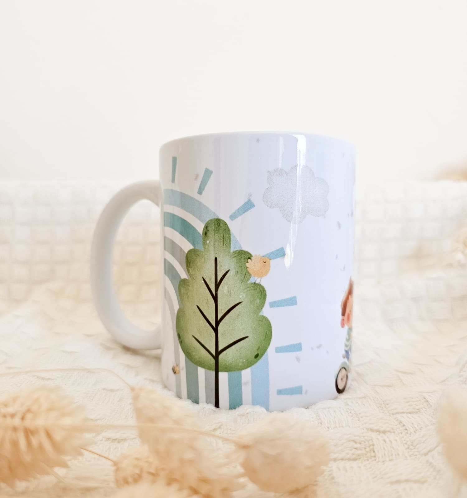 Caneca Dia da Crianca - PIPÁPÁ - Amor em Madeira Caneca Dia da Crianca