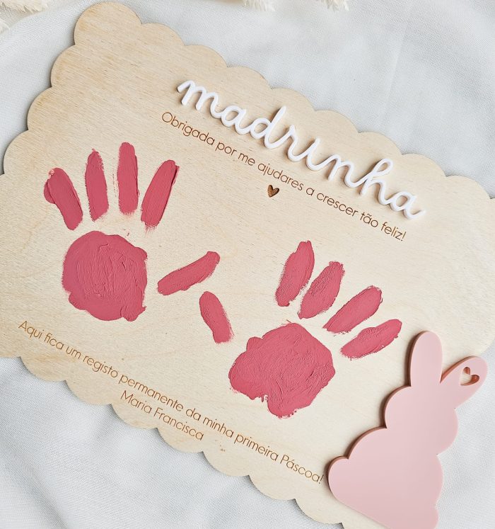 placa-maos-bebe-madrinha-pascoa