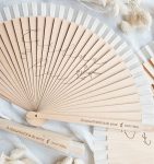 leque-personalizado-casamento-madeira-tecido-branco-creme