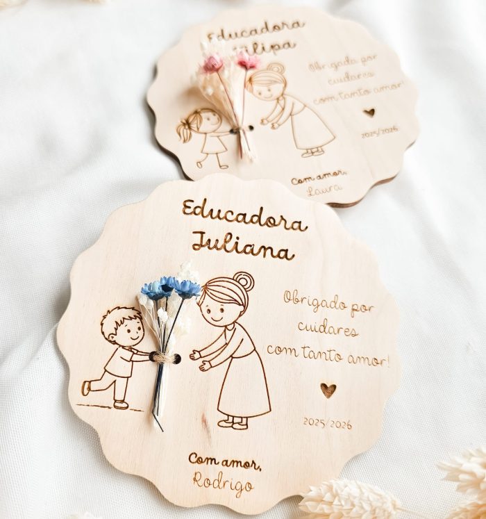 Íman personalizado para educadora com flores secas