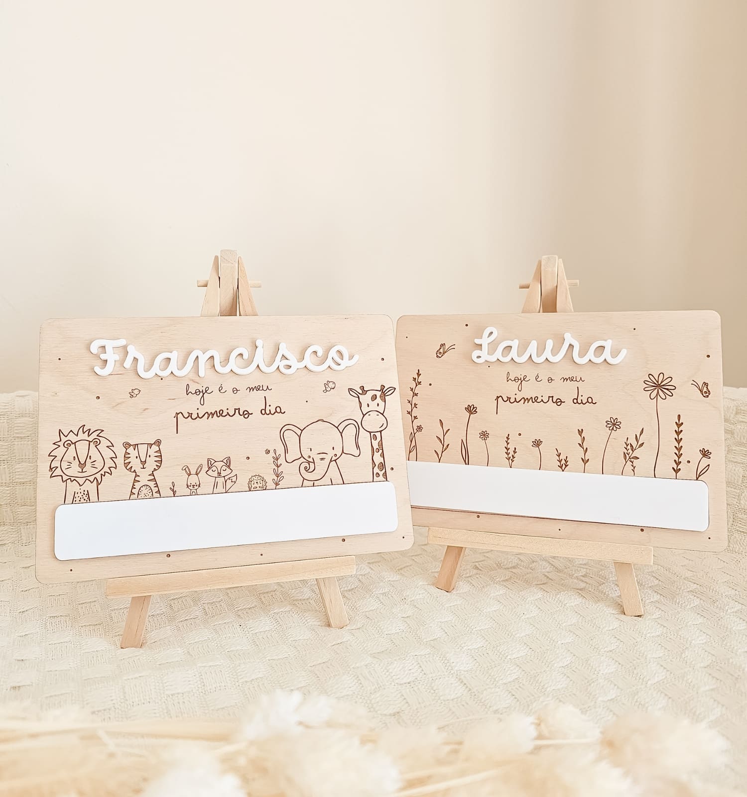 placa-primeiro-dia-creche-personalizada - PIPÁPÁ - Amor em Madeira placa-primeiro-dia-creche-personalizada